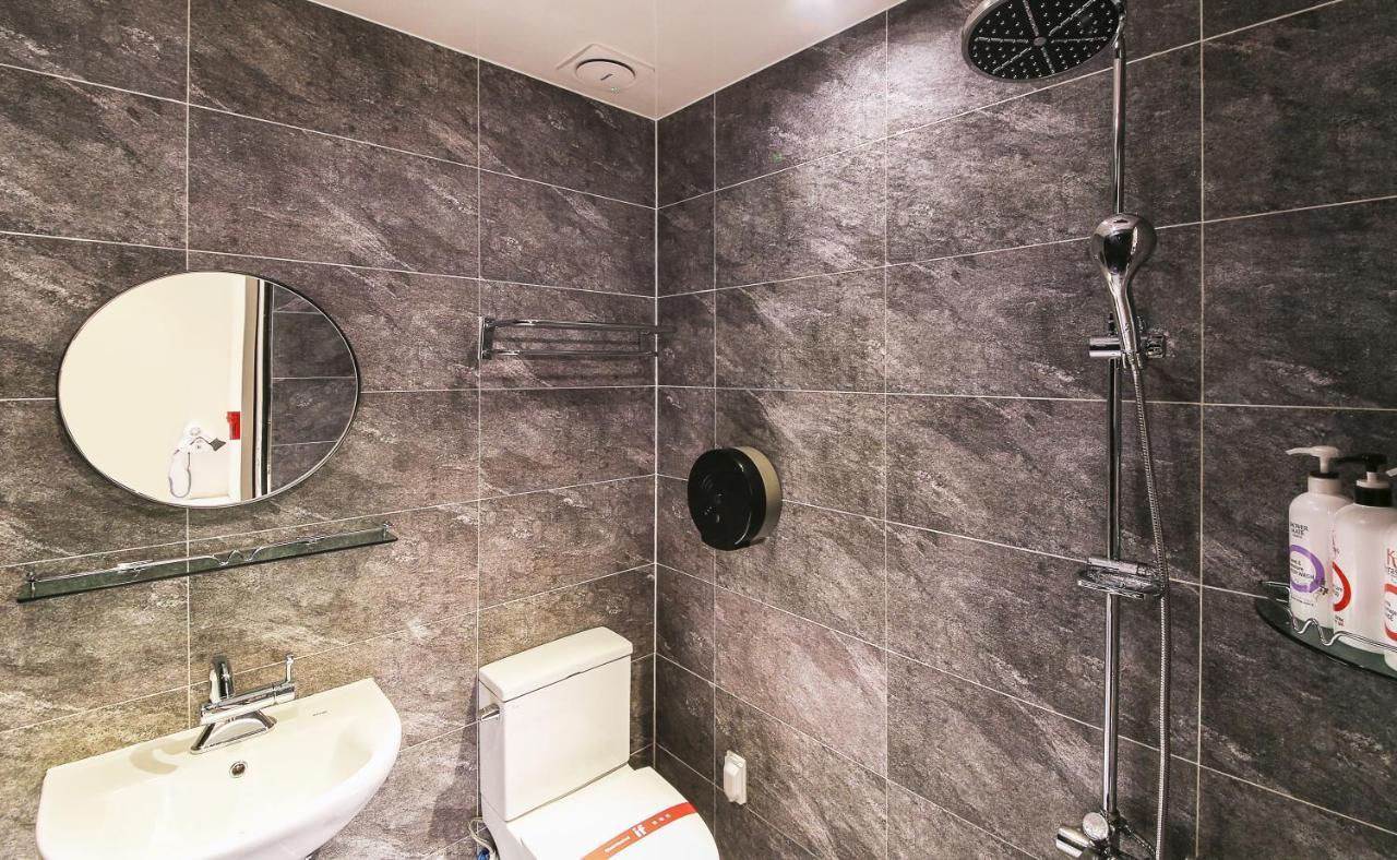 If Business Hotel Чханвон Экстерьер фото
