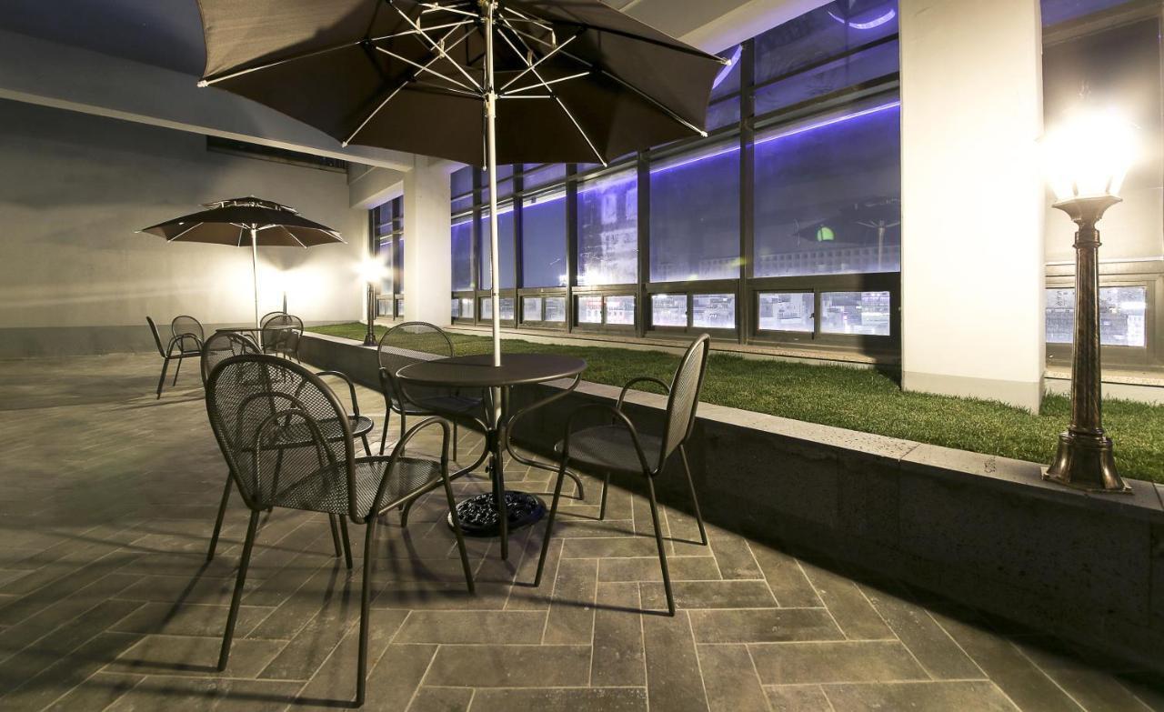 If Business Hotel Чханвон Экстерьер фото