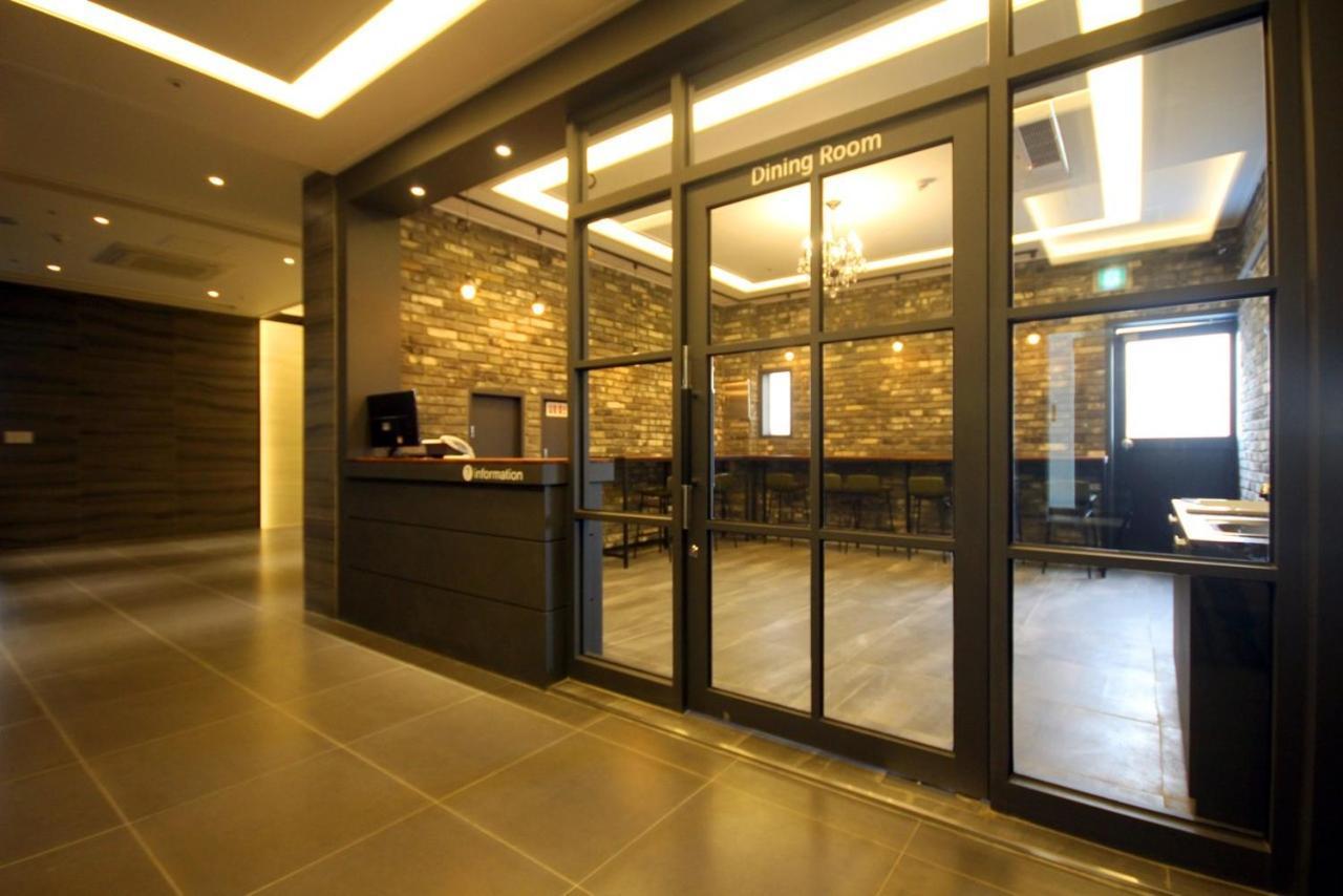 If Business Hotel Чханвон Экстерьер фото